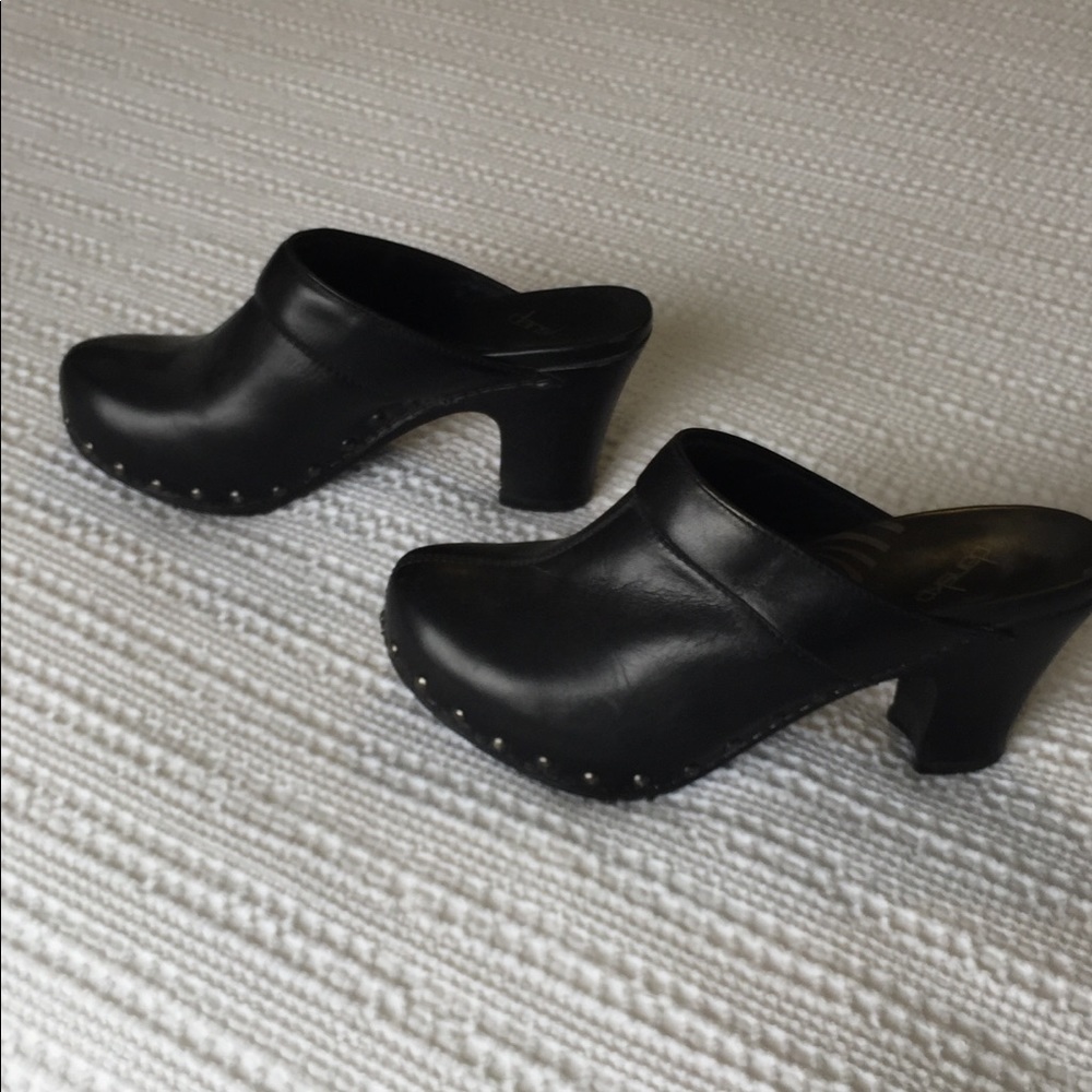 Black leather CLOGS
